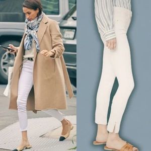 FRAME Le Skinny de Jeanne Crop Slit Jeans Blanc
White 27 seen on Meghan Markle